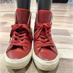 NWOT Converse Chuck Taylor II Hi Leather Sneakers